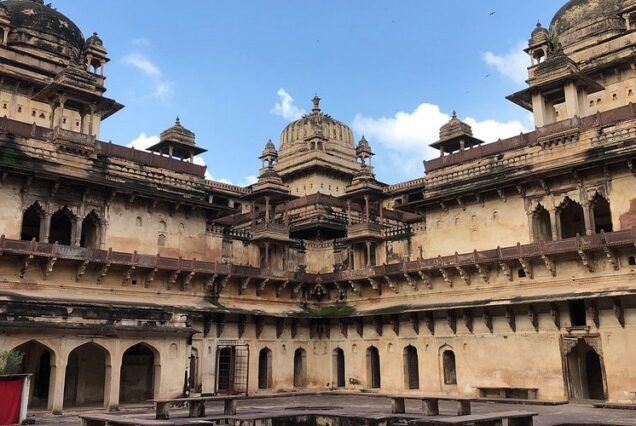 Orchha Day Tour – A Timeless Journey of Heritage & Spiritual Beauty